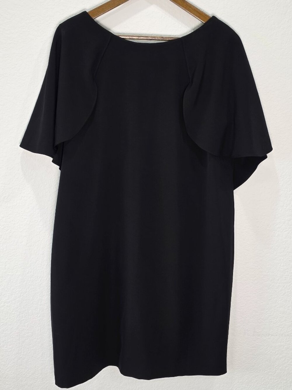 Calvin Klein Black V-Back Batwing Capelet Shift Dress CD5E1N9N Size 14